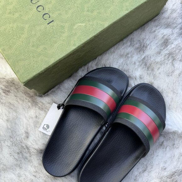 Gucci Black and Green Sandals with Iconic Design - Picture 1 of 6